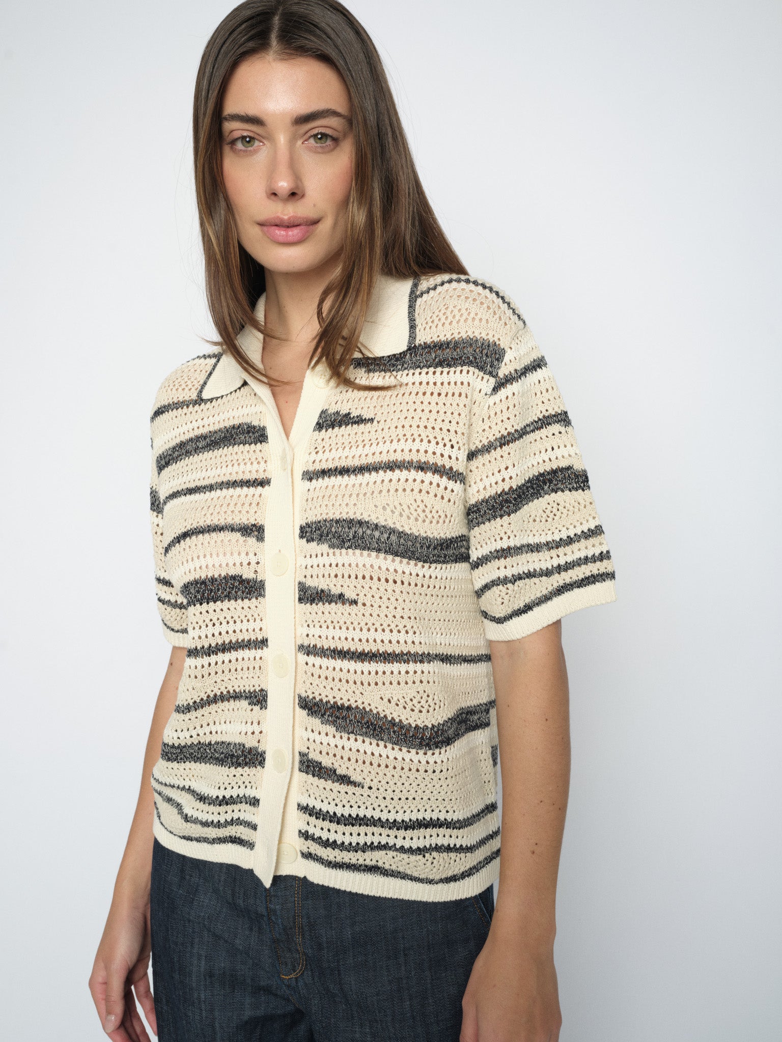 Modelshot / Ecru / Detail